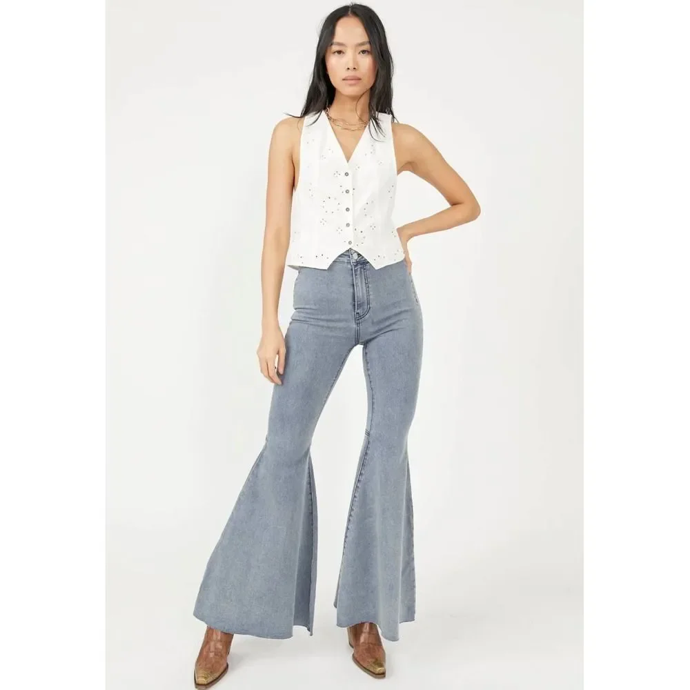 Free People Just Float Cloudy Indigo Flare Jeans Size 27 New Boho Festival - Picture 1 of 9